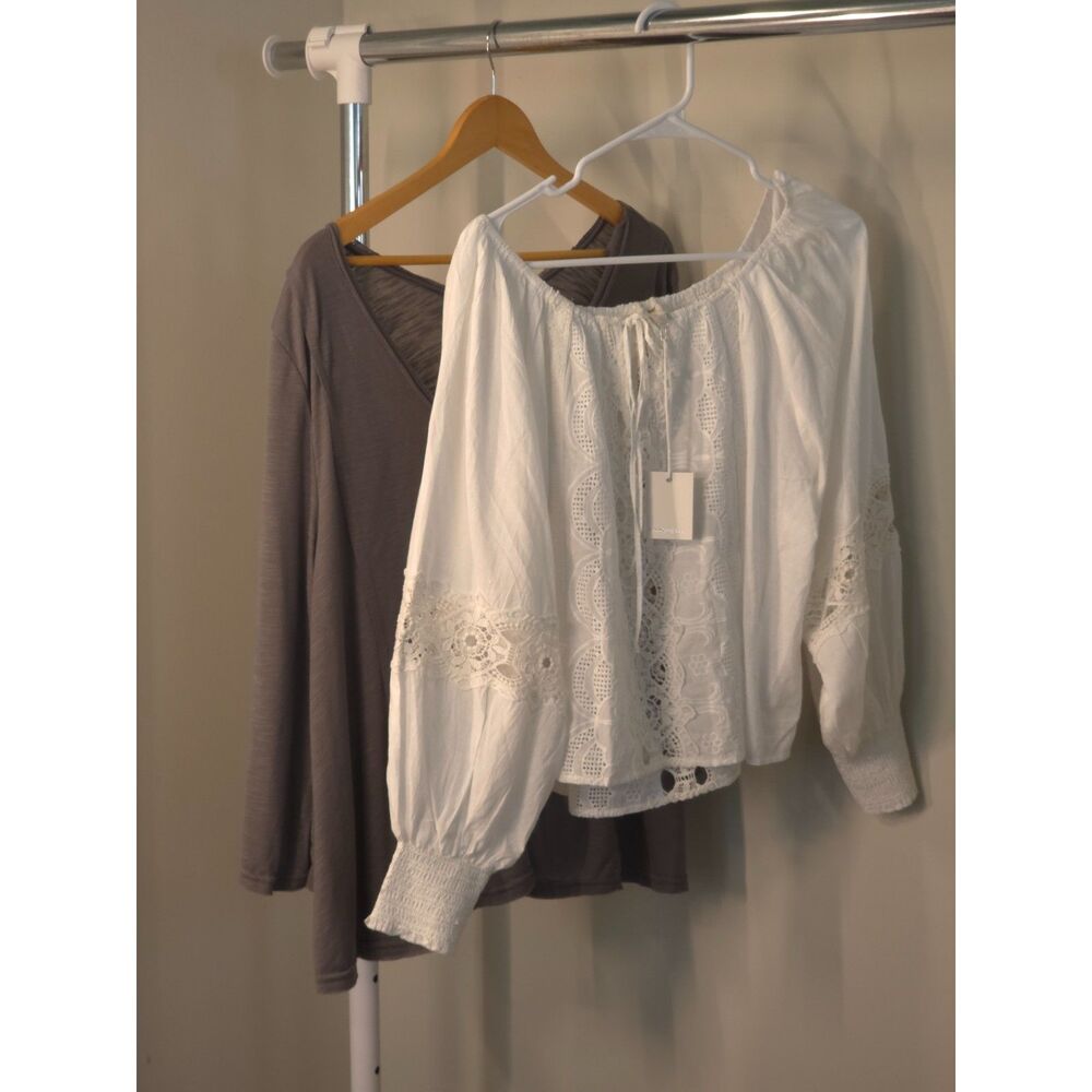 Lot of 2 Womens Boho Tops Jennifer & Grace White Lace NWT XL & POL Grey V-Neck L